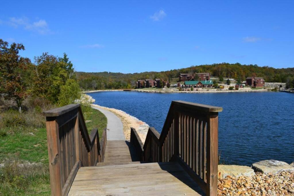 Couples Condo Retreat Overlooking Golf Course Branson West Extérieur photo