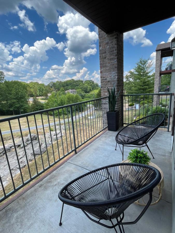 Couples Condo Retreat Overlooking Golf Course Branson West Extérieur photo