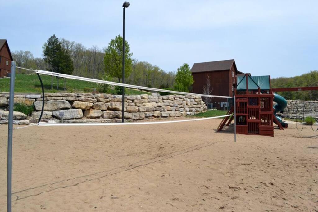 Couples Condo Retreat Overlooking Golf Course Branson West Extérieur photo