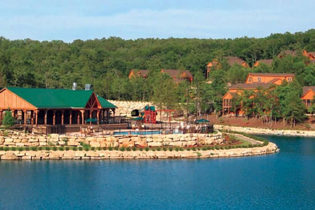 Couples Condo Retreat Overlooking Golf Course Branson West Extérieur photo